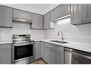 Photo #1: 20436381 Listing 