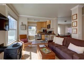 Photo #6: 20436778 Listing