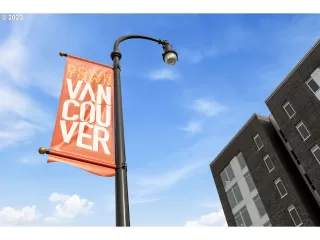 Photo #2: 20437043 Listing