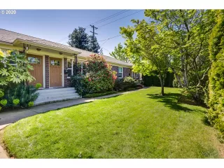 Photo #1: 20437404 Listing