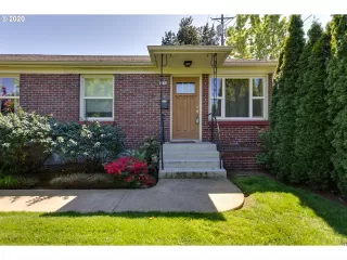 Photo #4: 20437404 Listing