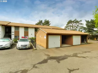 Photo #1: 20438002 Listing