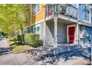 Photo #1: 20438209 Listing