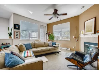 Photo #6: 20438209 Listing