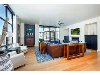 Photo #6: 20438745 Listing