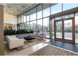 Photo #3: 20438958 Listing