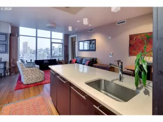 Photo #6: 20438958 Listing