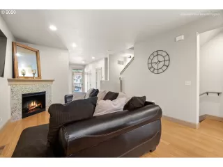 Photo #1: 20440265 Listing