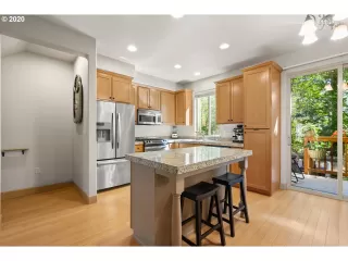 Photo #2: 20440265 Listing