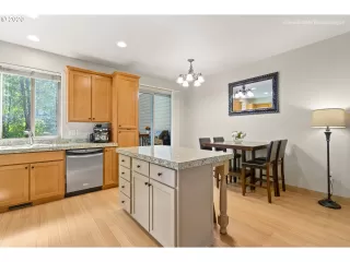 Photo #3: 20440265 Listing