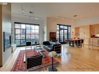 Photo #2: 20440363 Listing