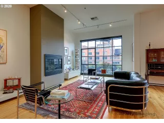 Photo #3: 20440363 Listing