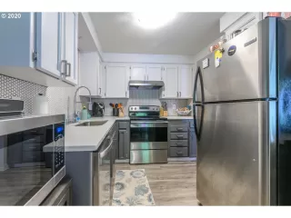 Photo #1: 20440986 Listing