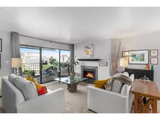 Photo #2: 20441049 Listing