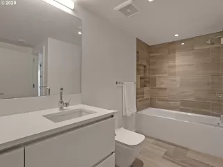 Photo #4: 20441598 Listing