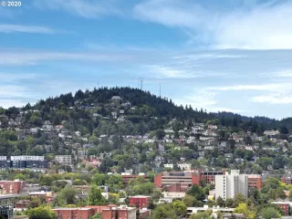 Photo #6: 20441598 Listing