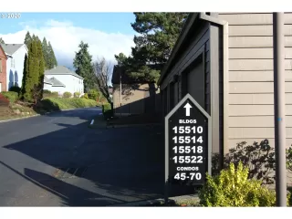 Photo #1: 20441609 Listing