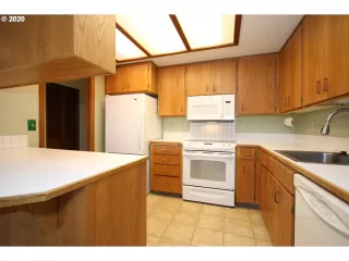 Photo #3: 20441609 Listing