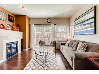 Photo #2: 20442032 Listing