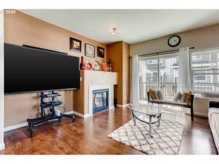 Photo #3: 20442032 Listing