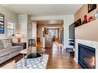 Photo #4: 20442032 Listing