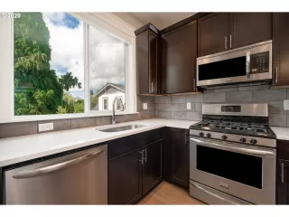 Photo #5: 20442786 Listing