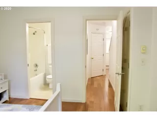 Photo #4: 20443811 Listing 