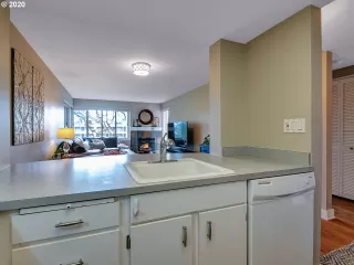 Photo #3: 20443973 Listing