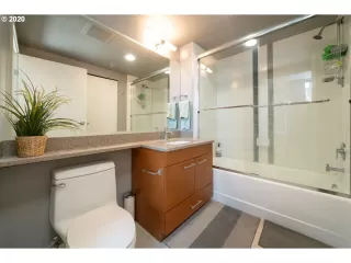 Photo #5: 20445579 Listing