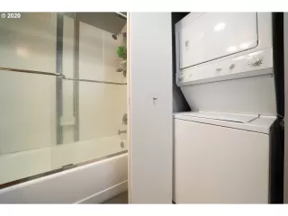 Photo #6: 20445579 Listing