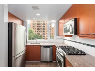 Photo #1: 20446165 Listing