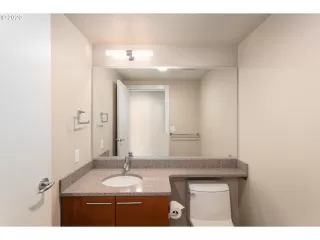 Photo #4: 20446165 Listing