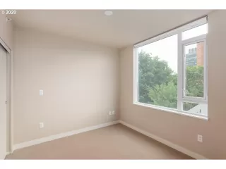 Photo #5: 20446165 Listing