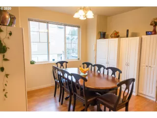 Photo #4: 20446598 Listing 