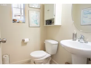 Photo #6: 20446598 Listing 
