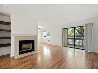 Photo #3: 20447407 Listing 