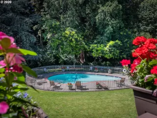 Photo #2: 20447590 Listing