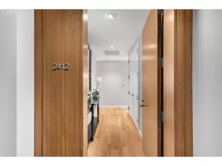 Photo #2: 20448495 Listing