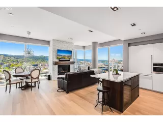 Photo #3: 20448495 Listing