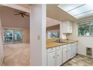 Photo #3: 20449407 Listing 