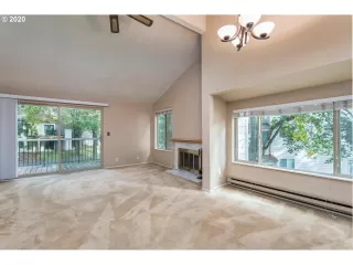 Photo #5: 20449407 Listing 