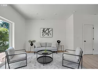 Photo #3: 204496723 Listing