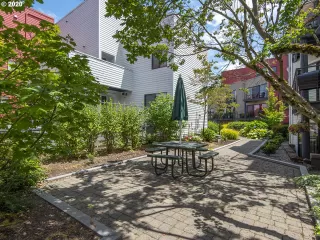 Photo #2: 20450024 Listing 