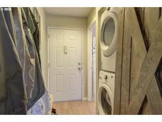 Photo #2: 20450910 Listing