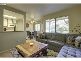 Photo #3: 20450910 Listing