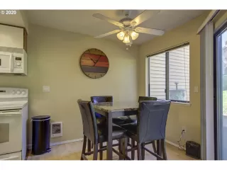 Photo #6: 20450910 Listing