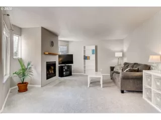 Photo #1: 20451098 Listing