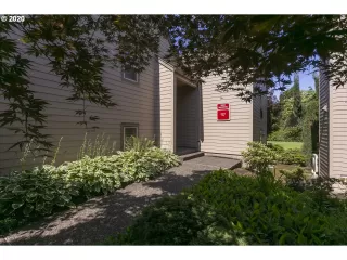 Photo #1: 20451607 Listing