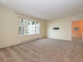 Photo #4: 20451750 Listing