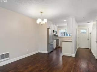 Photo #2: 20452574 Listing